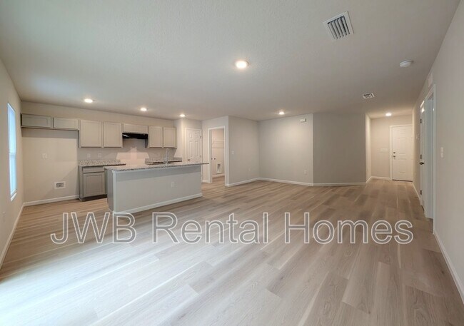 Foto del edificio - 1667 Helena St