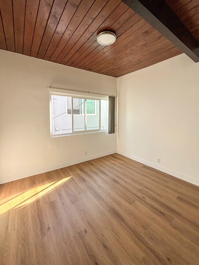 Foto del edificio - 116 N Helberta Ave