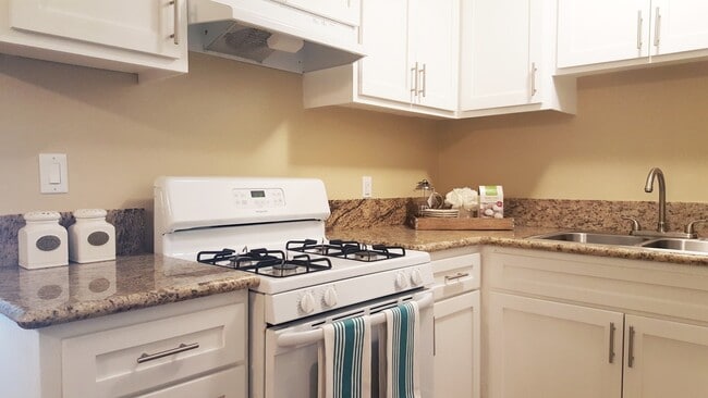 Interior Photo - 8127 Palma Imperial Apartments