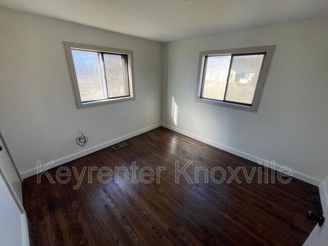Foto del edificio - 2640 Lay Ave
