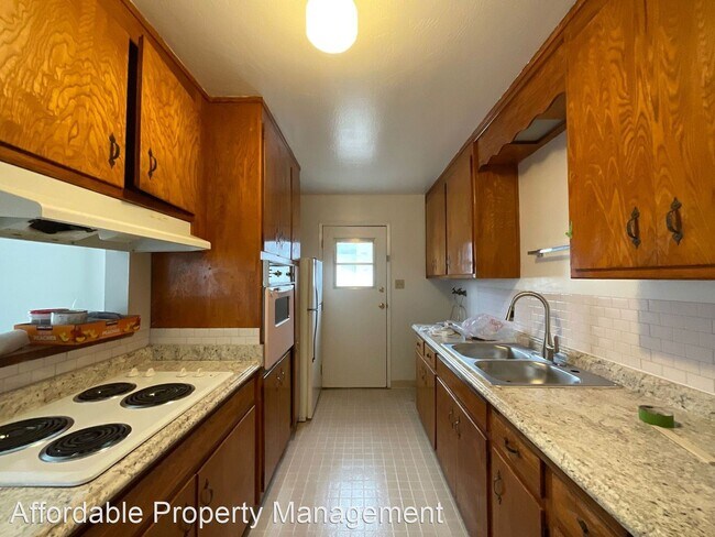 Building Photo - 2 br, 1 bath House - 4451 Alder Avenue