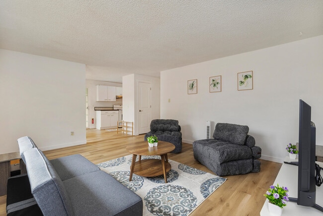 Building Photo - 15704 Ash Way