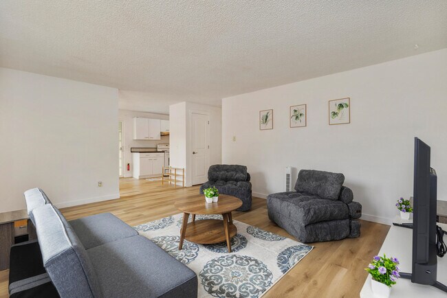 Building Photo - 15704 Ash Way