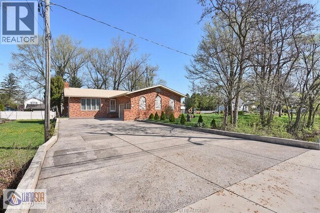 Photo du bâtiment - 600 Cousineau Rd