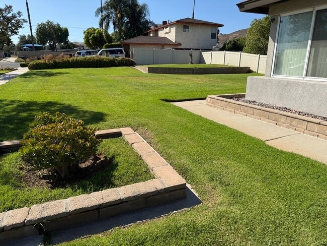 Foto del edificio - 3424 Pickwick St