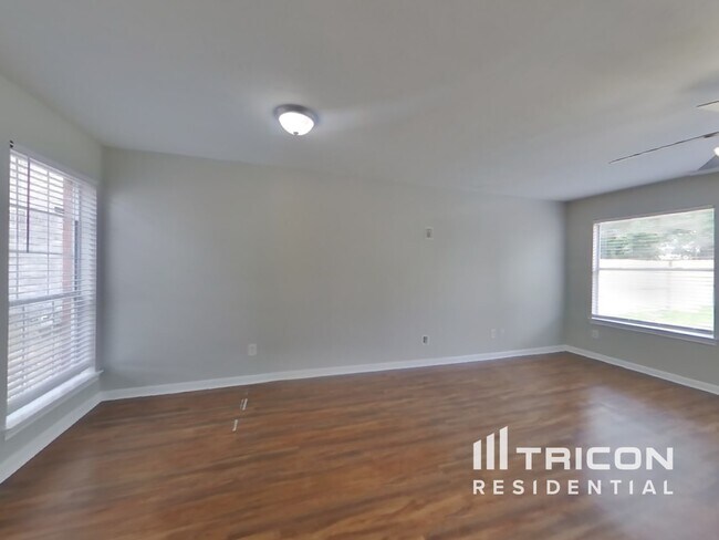 Foto del edificio - 8703 Texas Acorn Ave