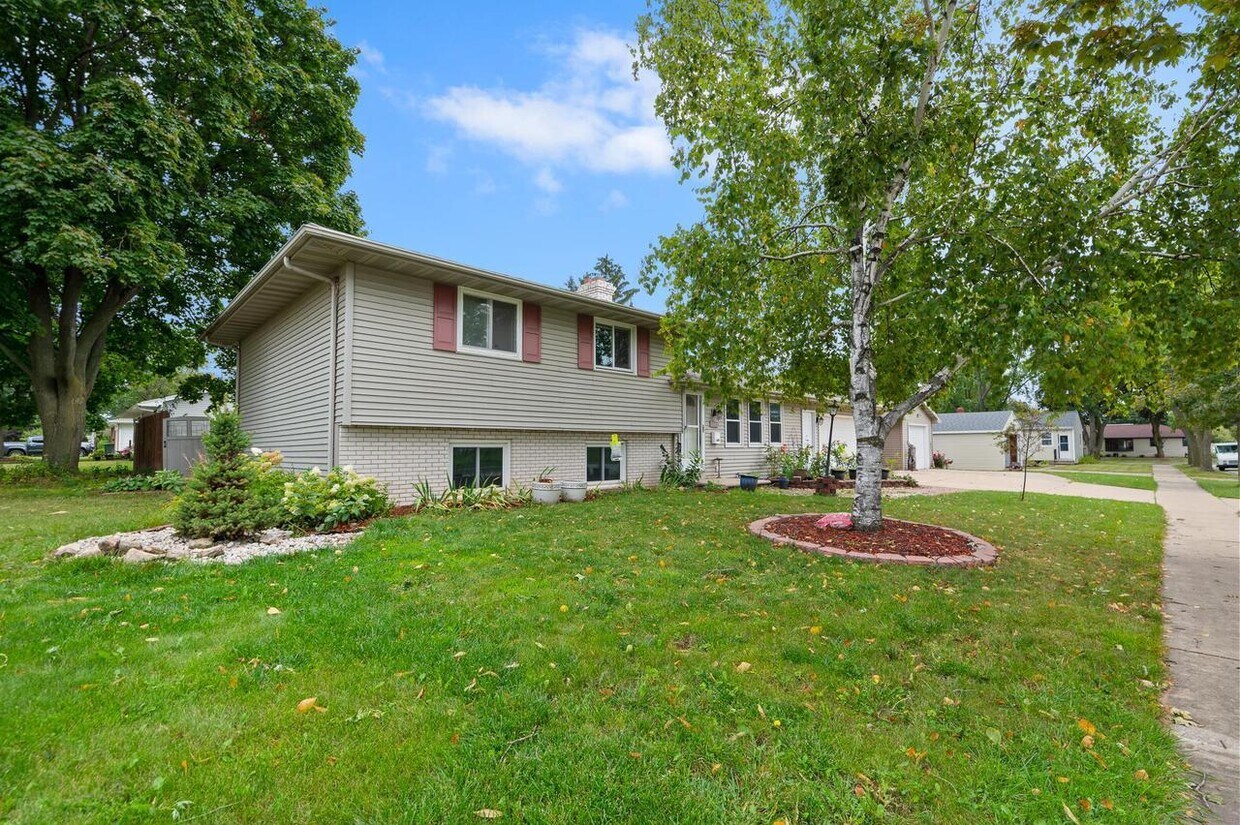 Foto principal - 1110 Lourdes Ave