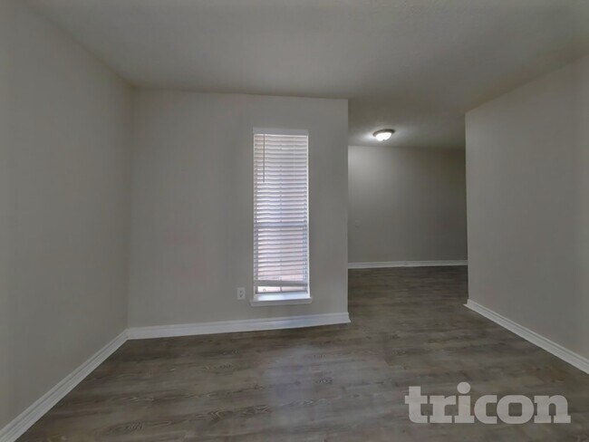 Foto del edificio - 5519 Bridgegate Dr