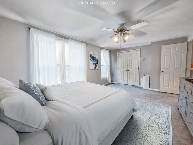 Foto del edificio - Spacious 3BR/2.5BA End-Unit TH in Windsor Mill + Move-In Special!