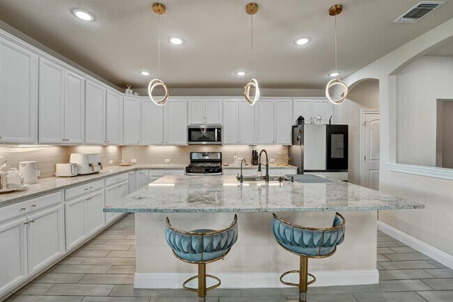 Foto del edificio - 17012 Pleasanton Cove