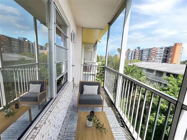 Building Photo - 1 bedroom in North Miami Beach FL 33162