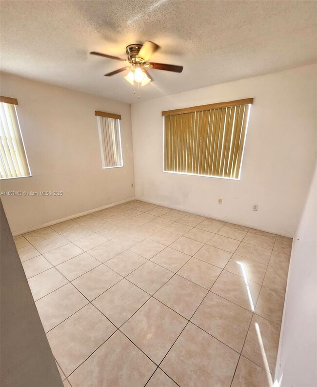 Foto del edificio - 9203 Fontainebleau Blvd