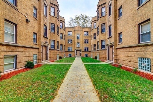 Building Photo - 7423 S Kimbark Ave