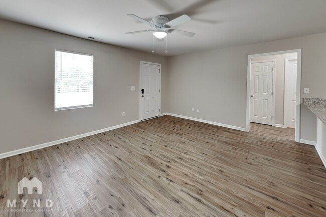 Foto del edificio - 3278 Anderson Mountain Rd