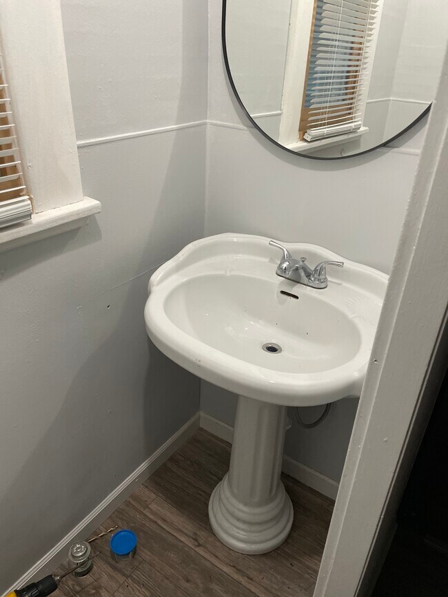 1st Floor Half Bathroom - 424 E Maumee St