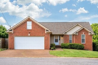 Building Photo - 133 Cloverfield Ct