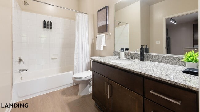 Foto del edificio - 8100 Palisades Cir