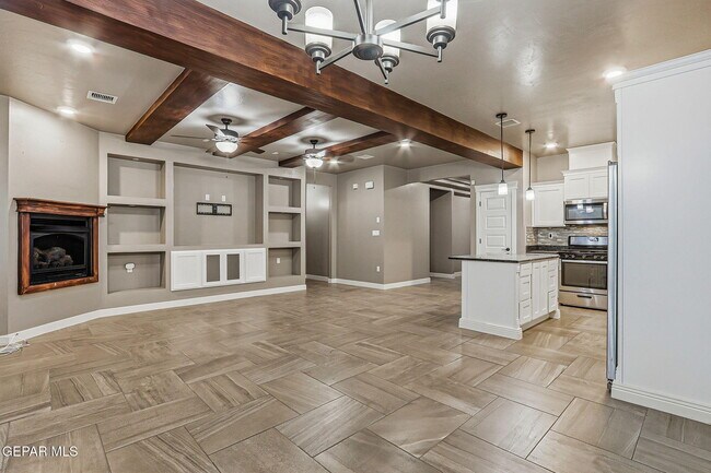 Building Photo - 14262 John Scagno