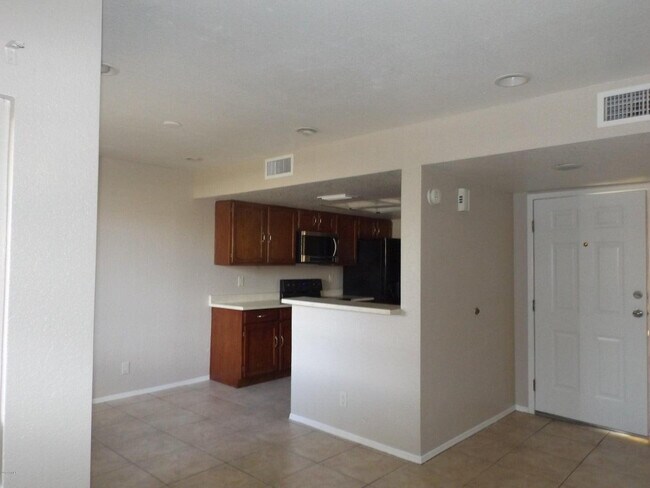 Foto del edificio - 7770 N 20th Ave