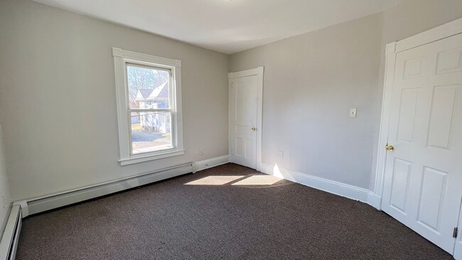 Building Photo - Remodeled Single Family House