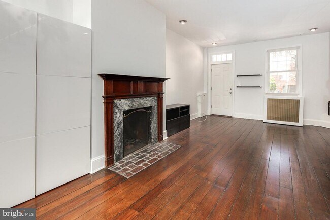 Foto del edificio - 1211 35th St NW