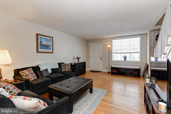 Building Photo - 129 Alverstone Rd