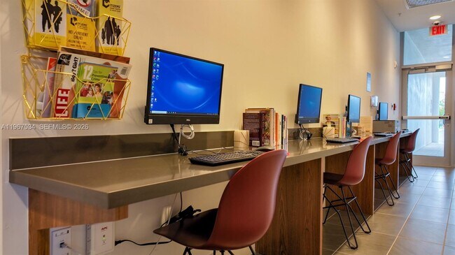 Foto del edificio - 14380 SW 261st St