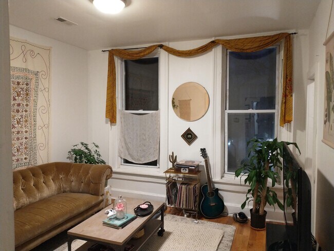 Foto del edificio - 1125 W 17th St