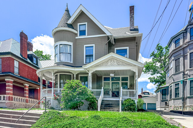 Foto del edificio - 3435 Whitfield Ave