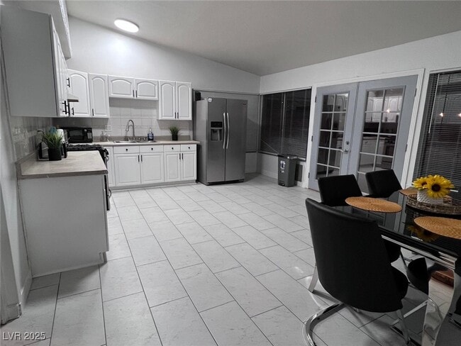 Building Photo - 5415 Oxbow St