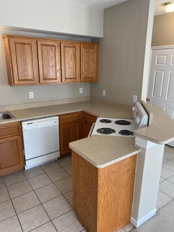 45514 Revere Dr, Shelby Township, MI 48315 Condo for Rent in Shelby