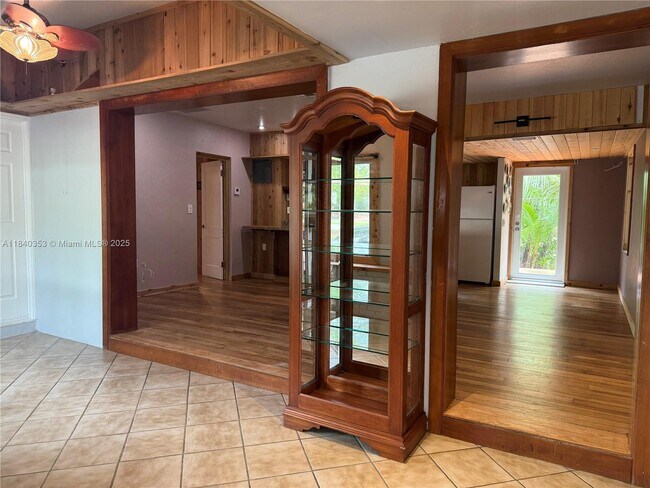 Foto del edificio - 612 SW 11th Ct