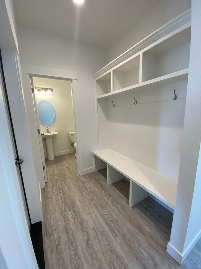 Building Photo - 432be