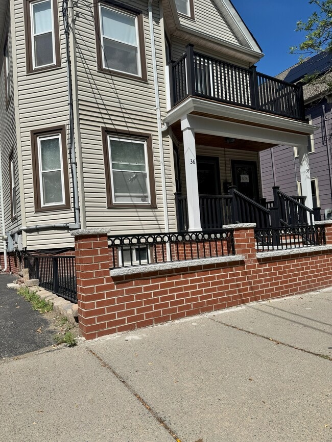 Foto del edificio - 38 Willow Ave
