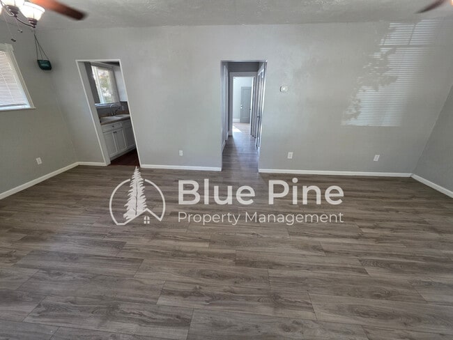 Foto del edificio - 328 11th St