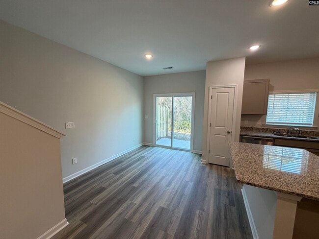 Building Photo - 2040 Armada Rd