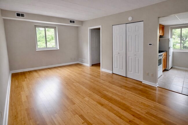 Estudio Craig Manor - Oakland Apartments