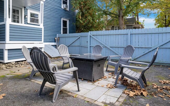 Foto del edificio - 136 Fayette St