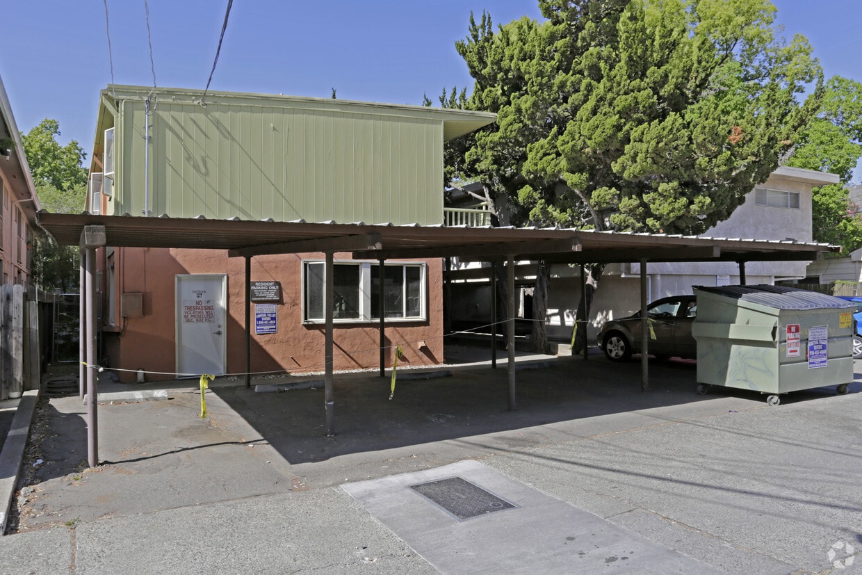 Building Photo - 2715 O St
