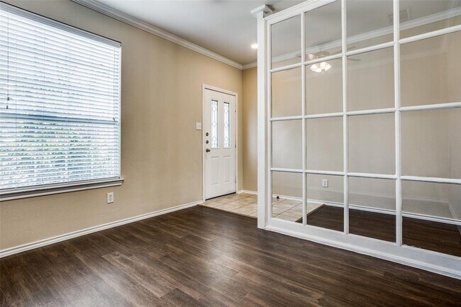 Foto del edificio - 2443 Green Meadows Ln
