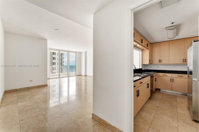 Foto del edificio - 801 Brickell Key Blvd