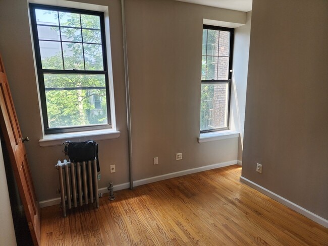 Building Photo - 454 E 119th St