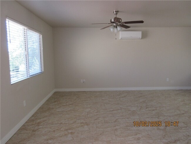 Building Photo - 930 Sheldon Ave
