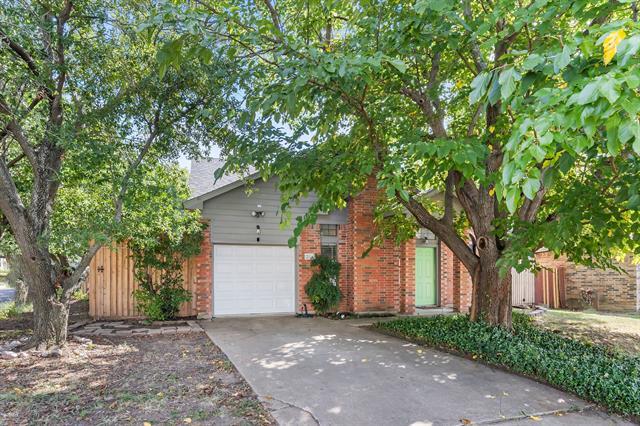 Building Photo - 216 Cutting Horse Ln