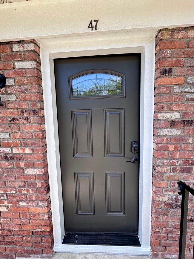 Welcome Home! - 47 Sherwood Ave