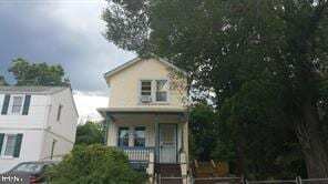 Building Photo - 611 60th Pl