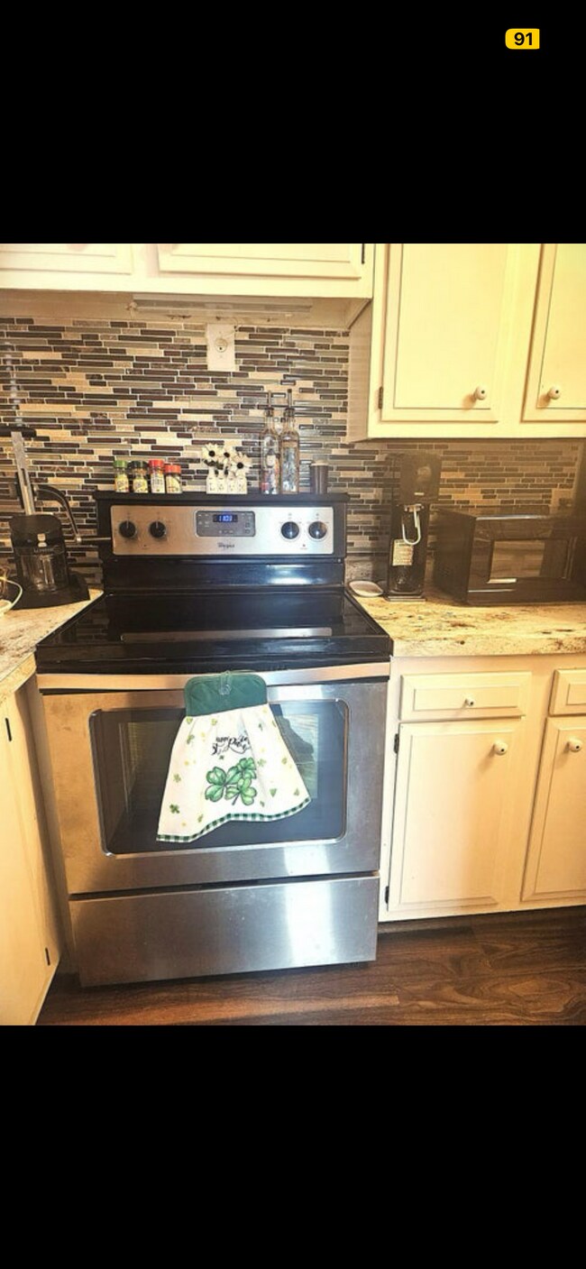 Foto del edificio - 8305 N 107th St