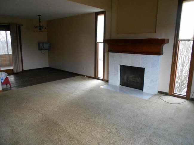 Building Photo - 2262 Ridgeview
