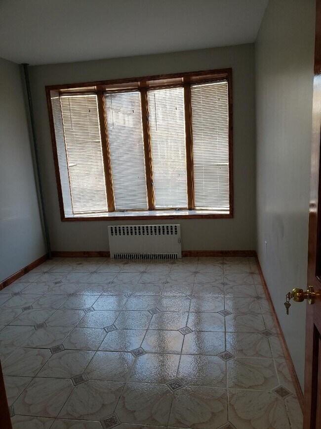 Foto del edificio - 1456 Dahill Rd