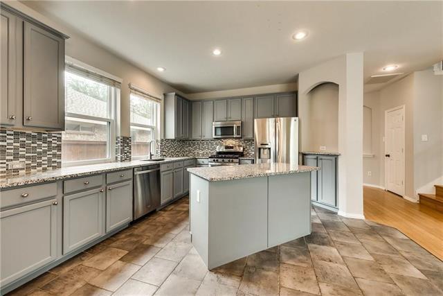 Building Photo - 1439 Royal Oaks Dr